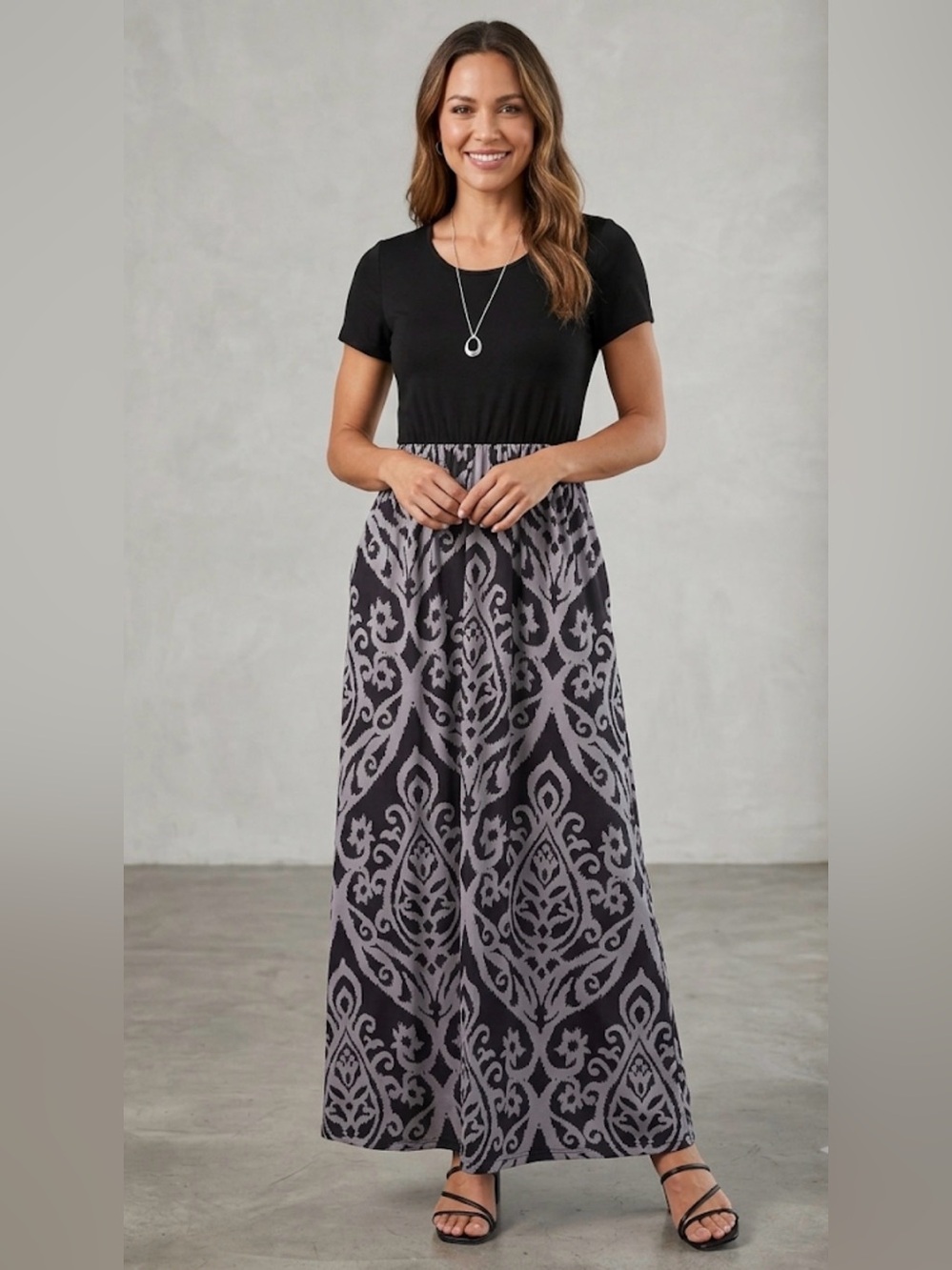 Ranlege Black & Gray Patterned Maxi Dress